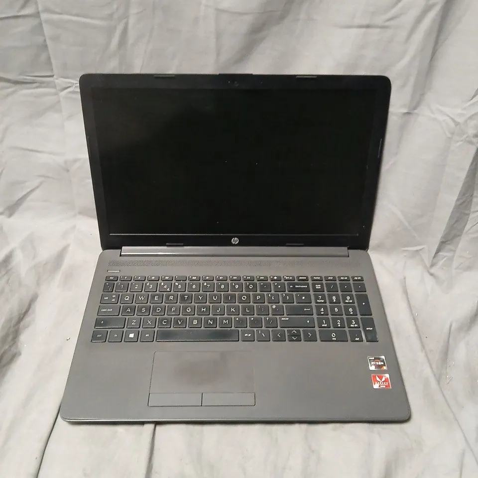 HP 255 G7 LAPTOP