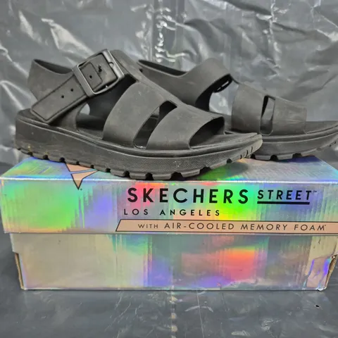 BOXED PAIR OF SKECHERS FOAMIES SANDALS IN BLACK SIZE 4