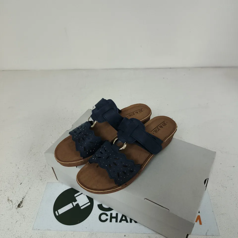 JO & JOE WOMEN'S NAVY BLUE SANDALS WITH CUT-OUT FLORAL DETAILING (EU 37) UK 4.5