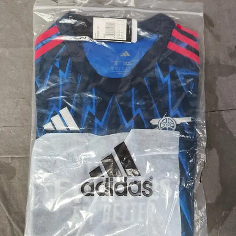 ADIDAS ARSENAL FOOTBALL CLUB JERSEY SIZE SMALL