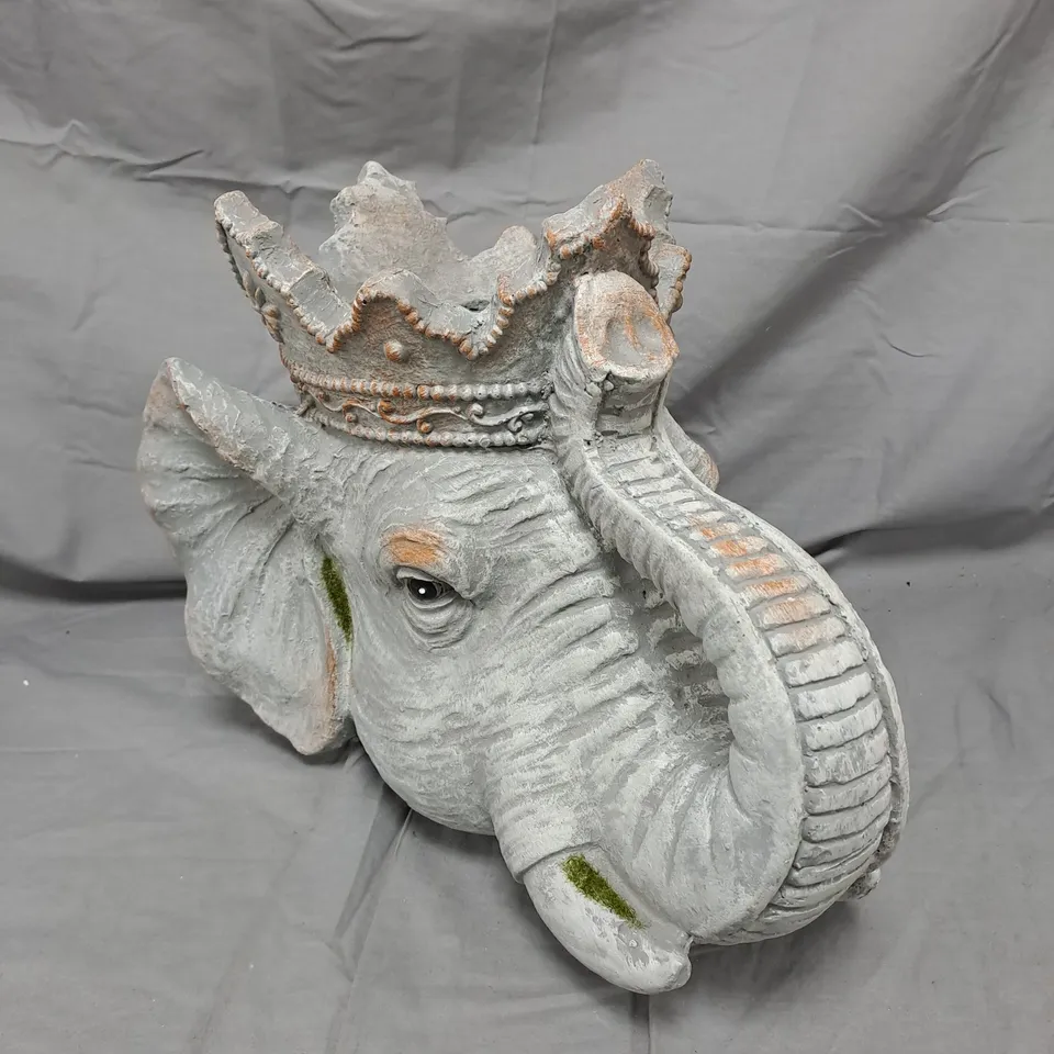 ELEPHANT HEAD GARDEN STATUE WITH OPEN CROWN – WEATHERED OUTDOOR ORNAMENT