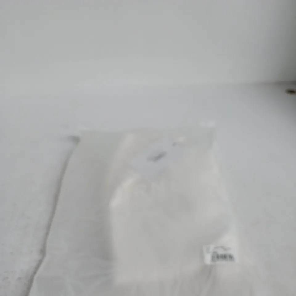 ARNE CAVOUR TEXTURED T-SHIRT IN WHITE – SIZE M (MEN'S)