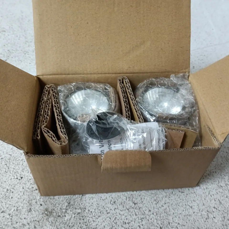 BOX OF APPROXIMATELY 25 X IZON 2X50W TWIN UP LIGHTING KIT 