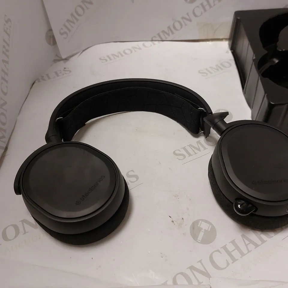 STEELSERIES ARCTIS 3 CONSOLE STEREO WIRED GAMING HEADSET