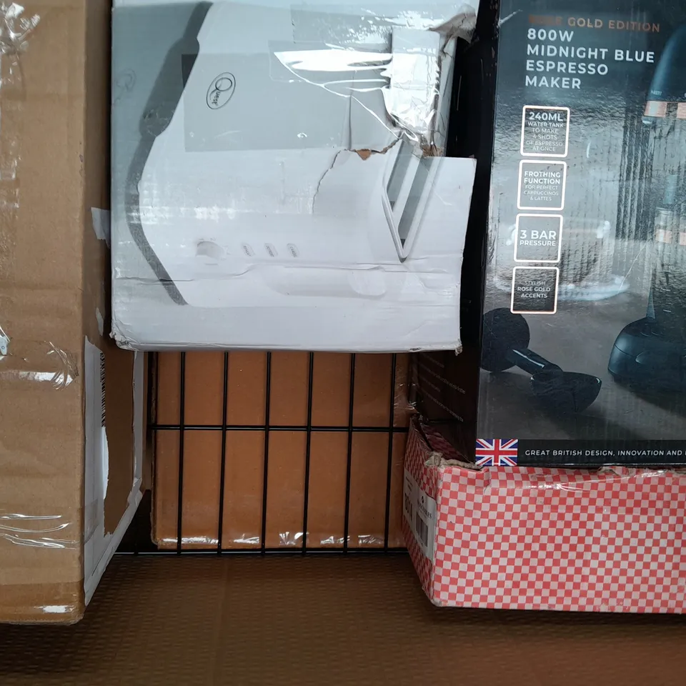 BOX OF APPROXIMATELY 5 ASSORTED HOUSEHOLD ITEMS TO INCLUDE STAINLESS STEEL DRINKS BOTTLE IN PINK, MIXX 0X1 WIRED ON-EAR HEADPHONES, VINTAGE 1983 GLASS, ETC