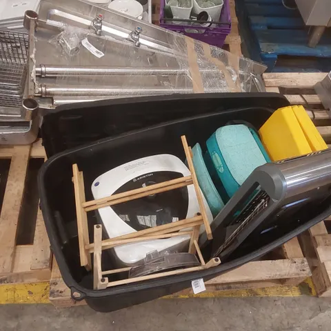 PALLET CONTAINING A LARGE QUANTITY OF ASSORTED ITEMS INCLUDING: HANDEMAN XTRA HAND WASHER, COMMERCIAL STAINLESS STEEL KITCHEN SINK ECT