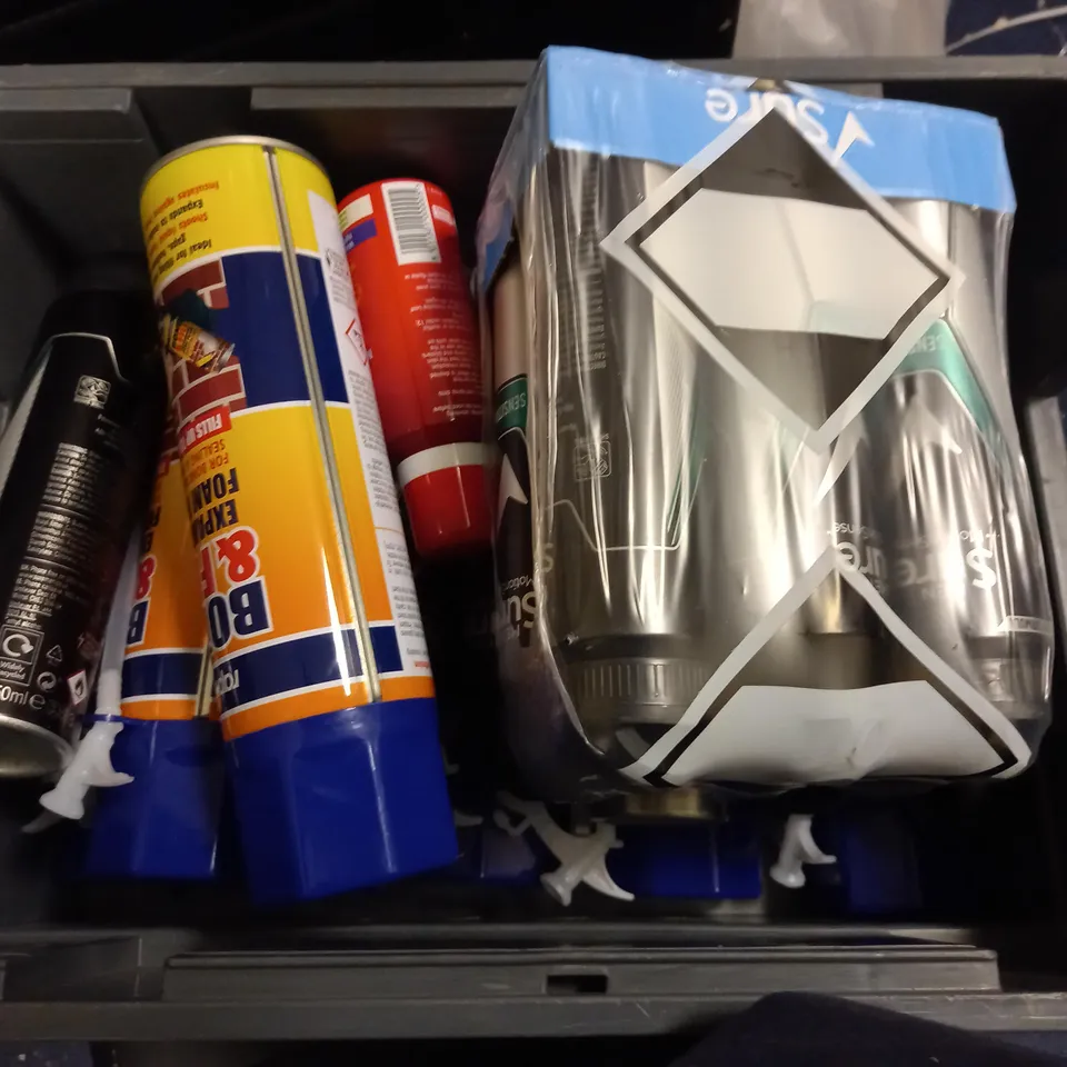 APPROXIMATELY 15 ASSORTED AEROSOLS TO INCLUDE SURE MEN, DEEP HEAT, BOND & FILL ETC. 