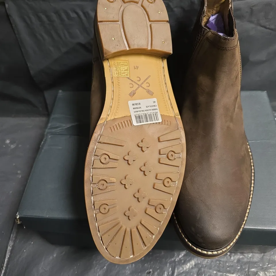 PARKER LEATHER CHELSEA BOOT – CHOCOLATE, UK 7 (EU 41)