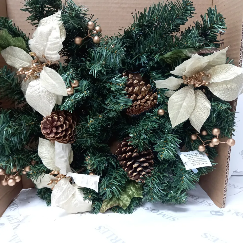 BOXED GOLD POINSETTA PRE LIT WREATH RRP £19.99