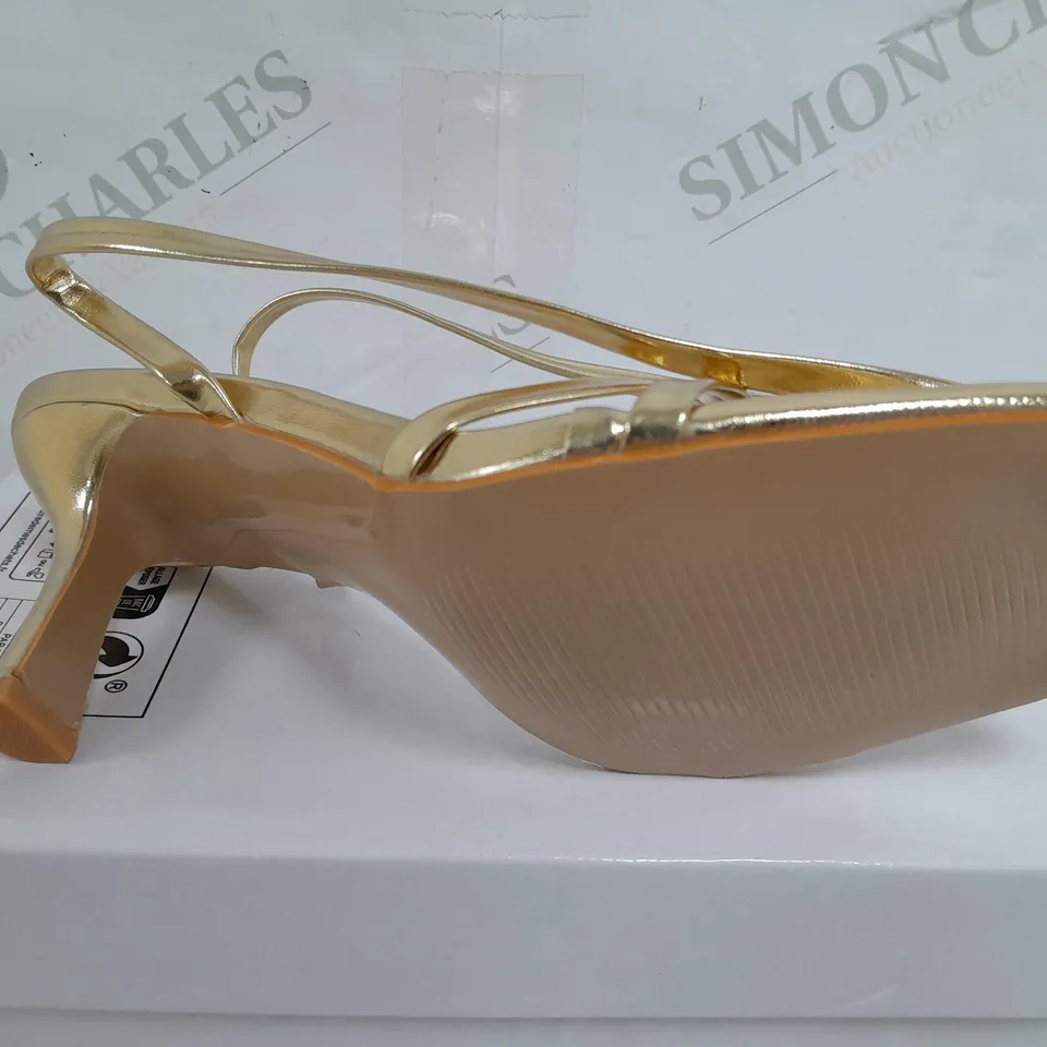 BOXED PAIR OF ASTUCCIO OPEB TOE HEELS IN GOLD - SIZE 38
