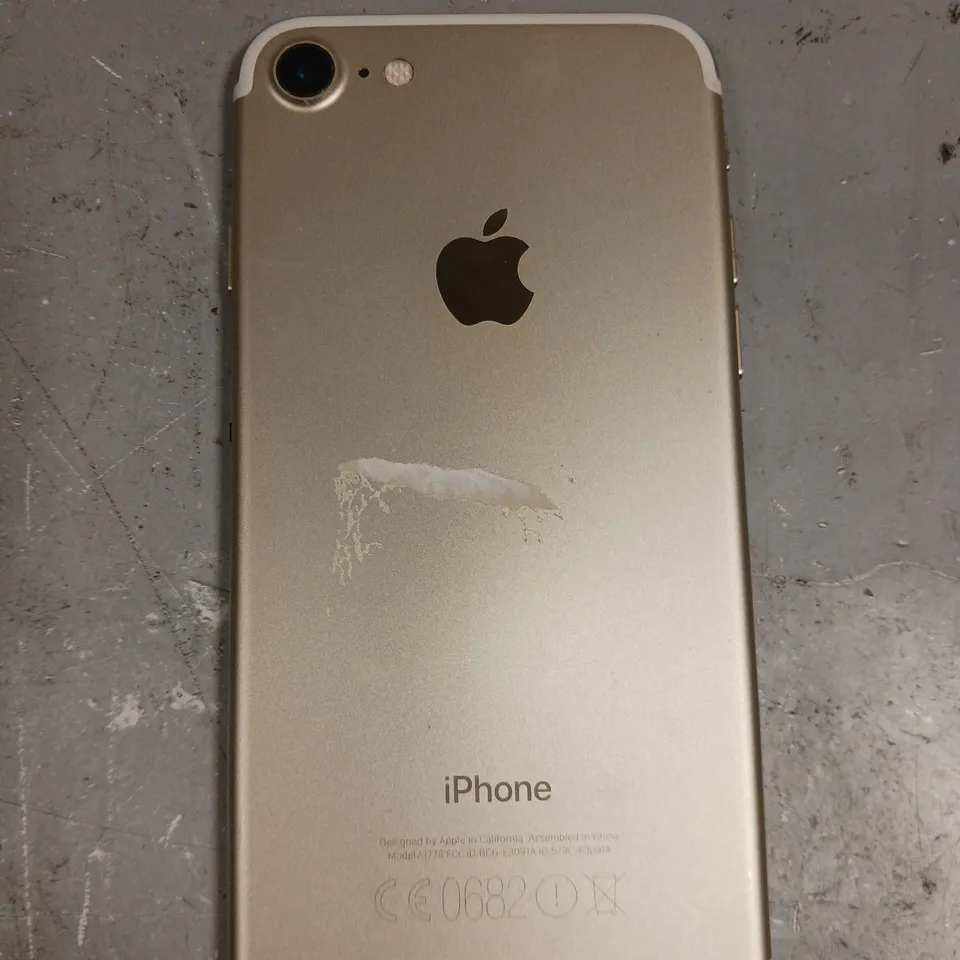 APPLE IPHONE 7 SMARTPHONE 