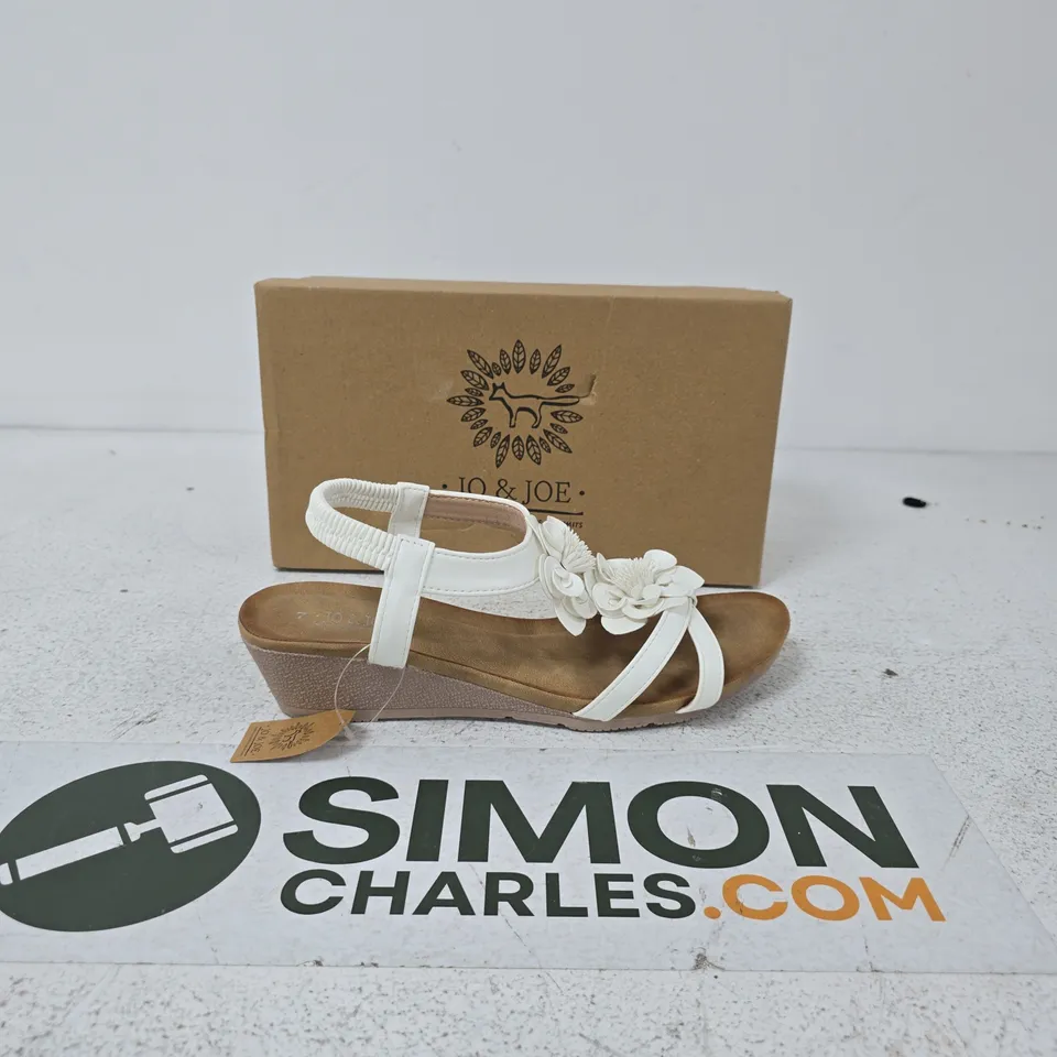 JO & JOE BLOOMSBURY BEIGE WOMEN'S SANDALS – UK 7