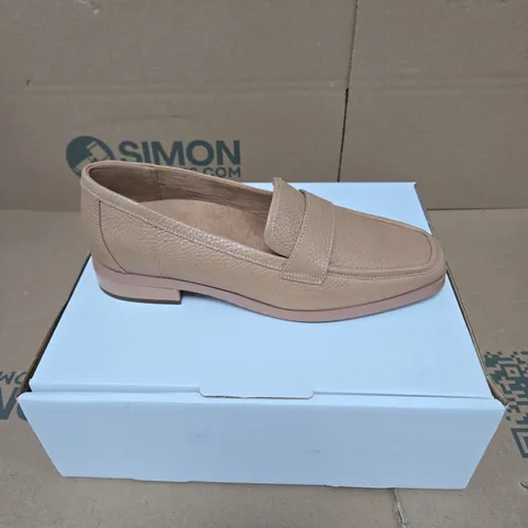VIONIC WOMEN'S BEIGE PEBBLED LEATHER LOAFERS UK 6 BOXED