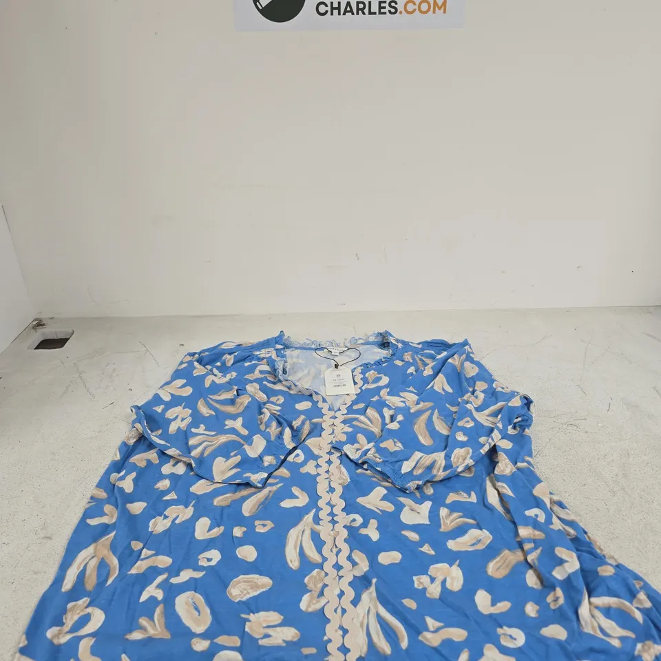 MONSOON BLUE AND WHITE XXL WOMENS TOP TAGGED