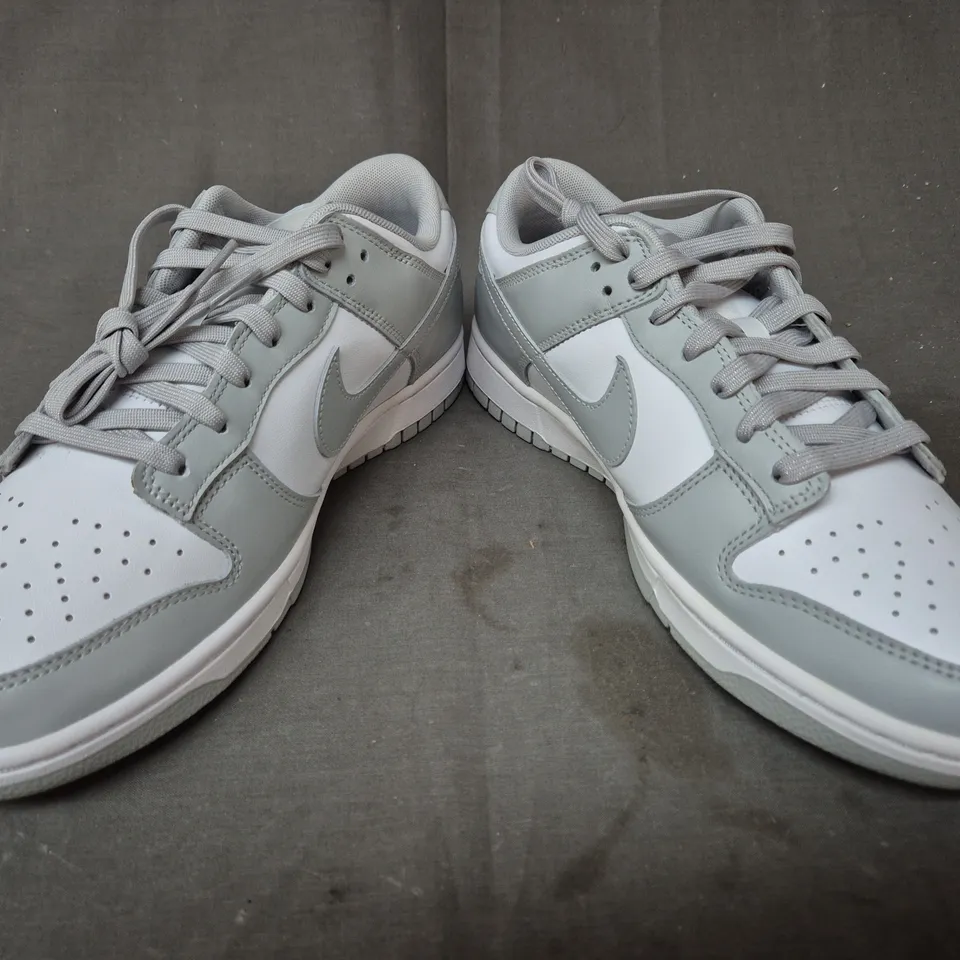 BOXED PAIR OF NIKE DUNK LOW RETRO SHOES IN GREY/WHITE UK SIZE 9