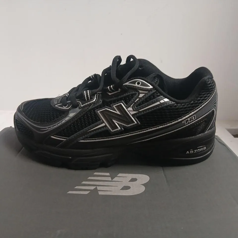NEW BALANCE WOMEN’S TRAINERS – BLACK, UK 6 (US 6.5, EU 39.5) – BOXED