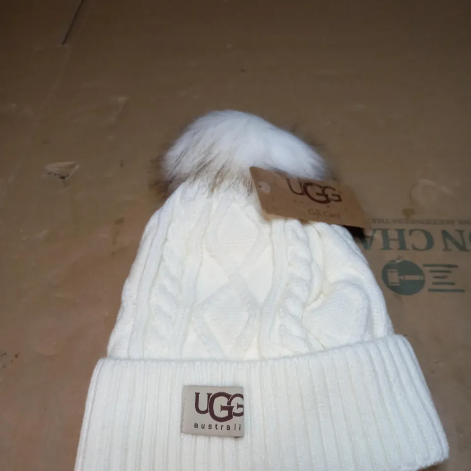UGG POM-POM HAT 
