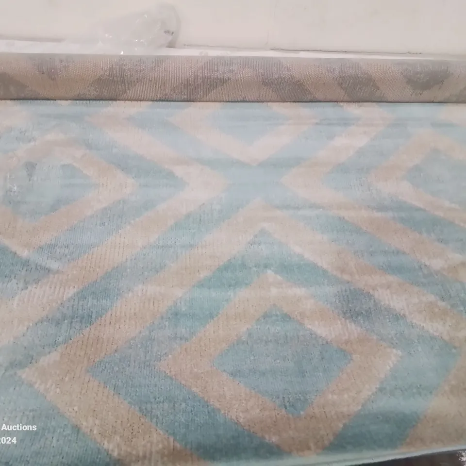 BRAND NEW PACO HOME 821 BLUE-WHITE POCO 160CM DIAMETER CIRCULAR RUG