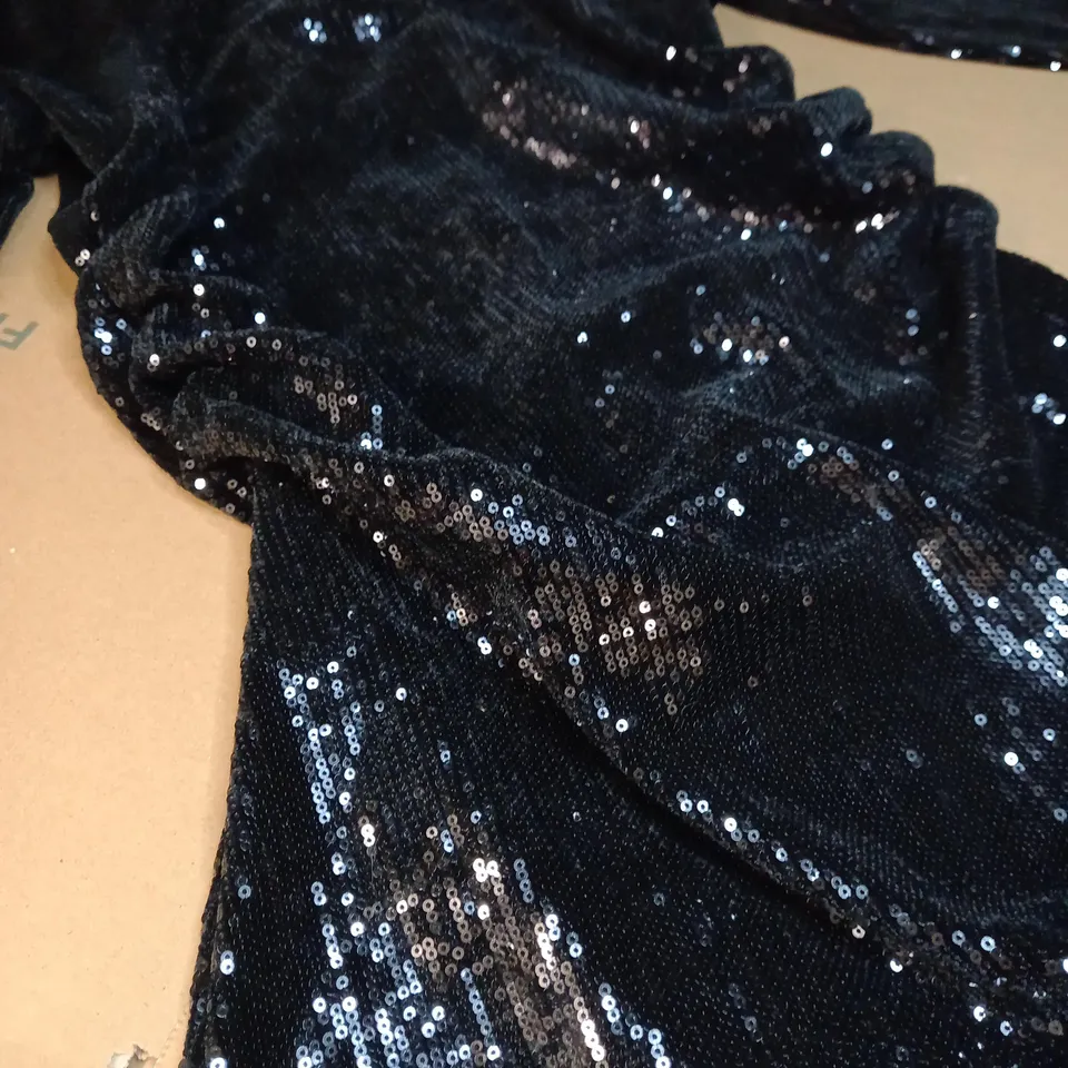H&M BLACK SEQUIN DETAILED RUCHED MIDI DRESS - LARGE