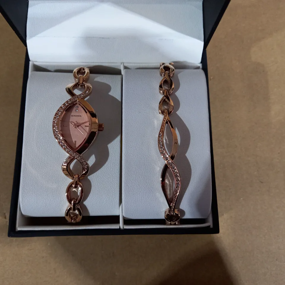 SEKONDA WATCH AND BRACELET SET - ROSE GOLD EFFECT