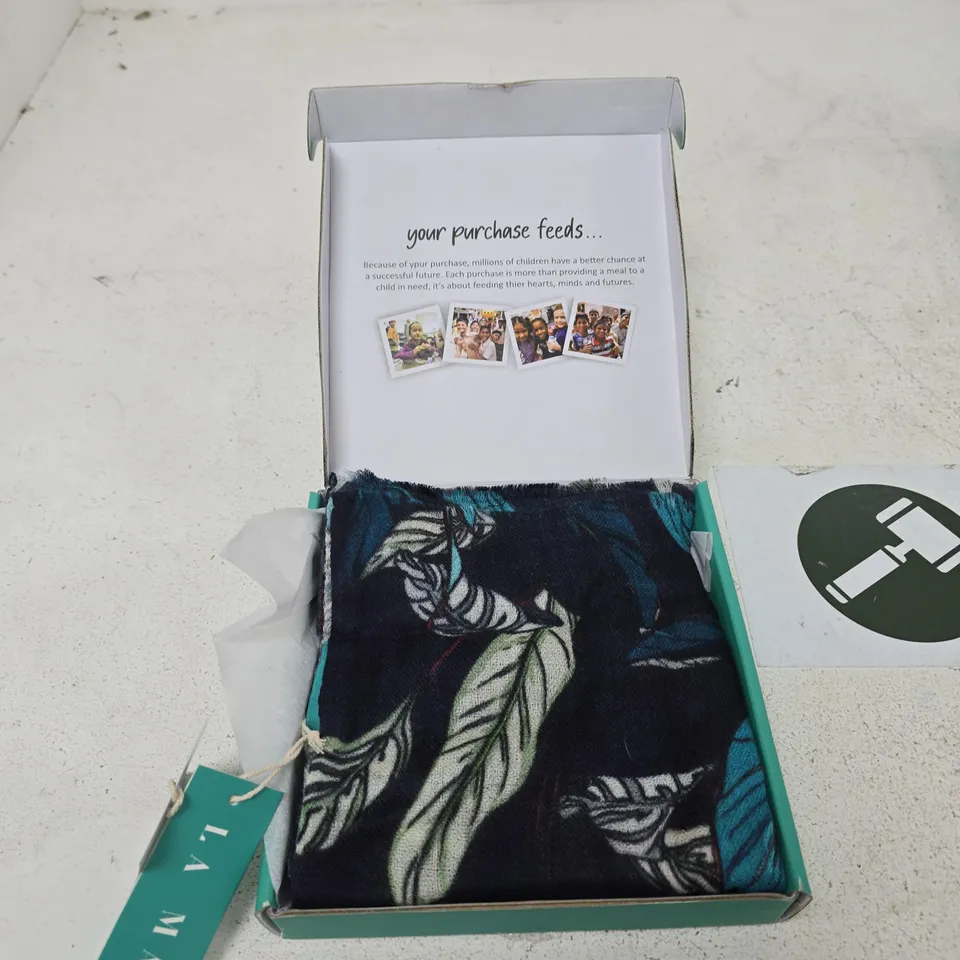LA MAREY 100% CASHMERE SCARF – FLORAL NAVY PRINT