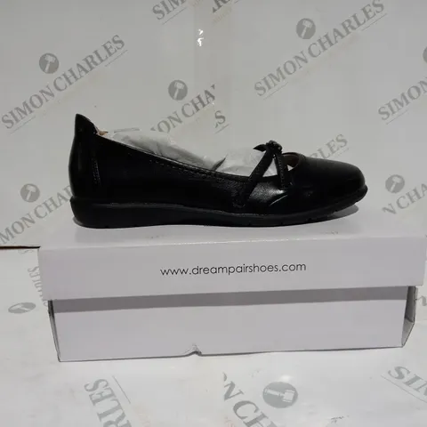 BOXED DREAM PARIS LOW HEEL CHUNKY PUMP SHOES