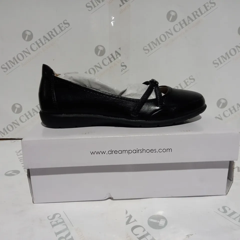 BOXED DREAM PARIS LOW HEEL CHUNKY PUMP SHOES