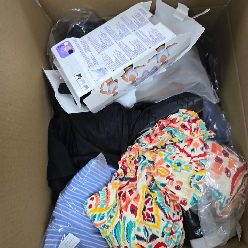 BOX OF APPROXIMATELY 18 ASSORTED ITEMS TO INCLUDE: SPOT ON ANIMAL PRINT SHOES