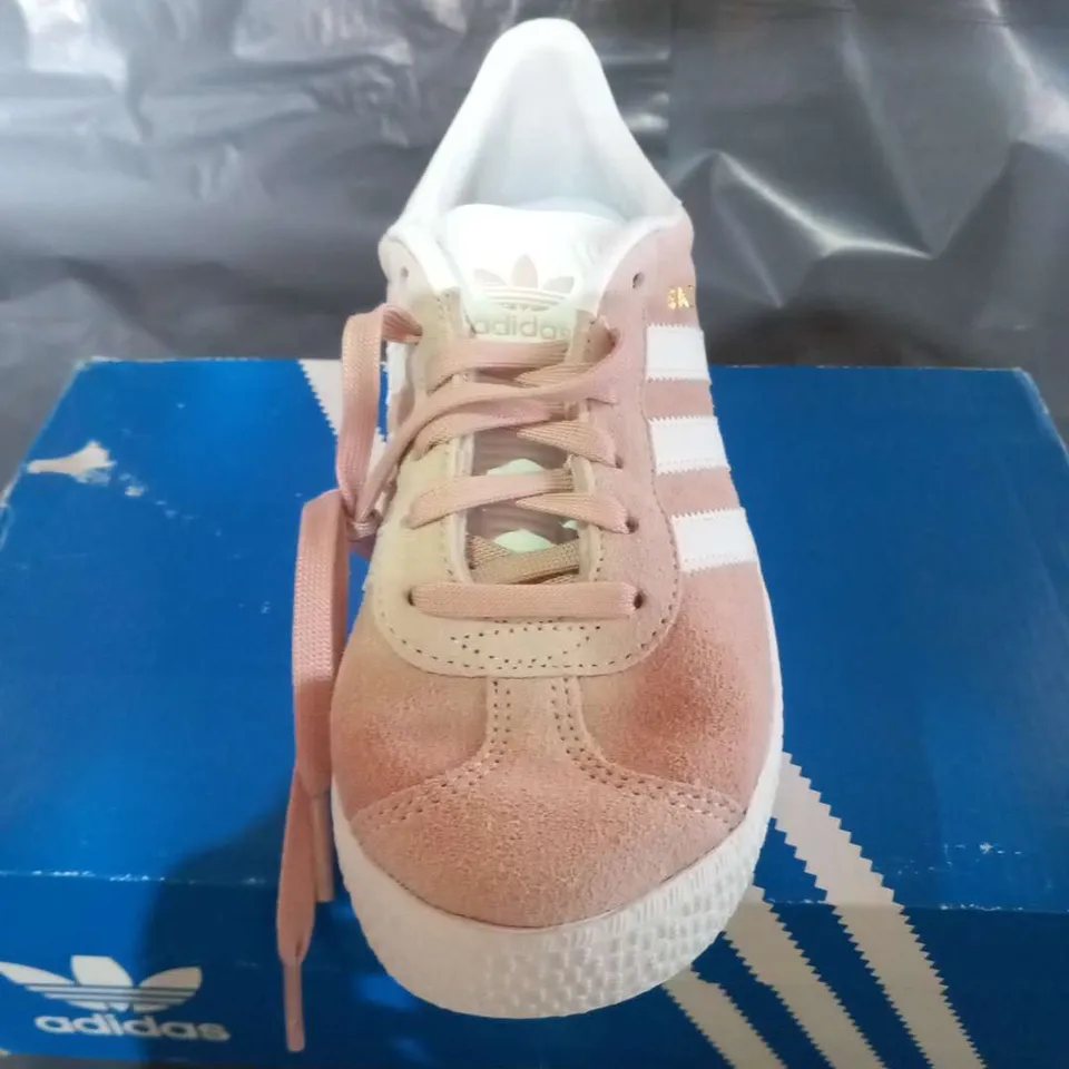 BOXED ADIDAS GAZELLE C PALE PINK SUEDE SNEAKERS SIZE 2