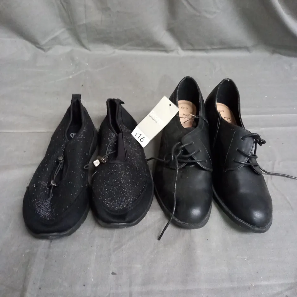 BOX OF 12 PAIRS OF ASSORTED GIRLS SCHOOL SHOES TO INCLUDE LILLEY AND GEORGE - VARIOUS SIZES