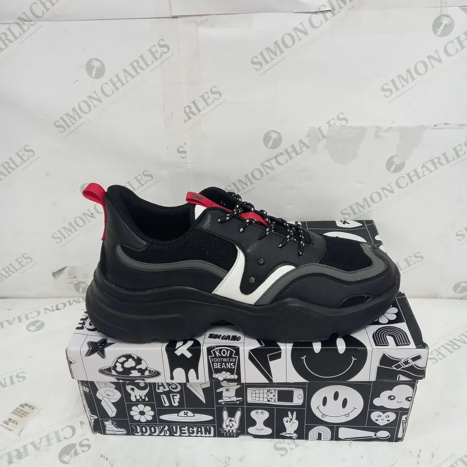 BOXED PAIR OF KOI FOOTWEAR HYPER MENTS NEUTRON TRAINERS IN BLACK - SIZE 11