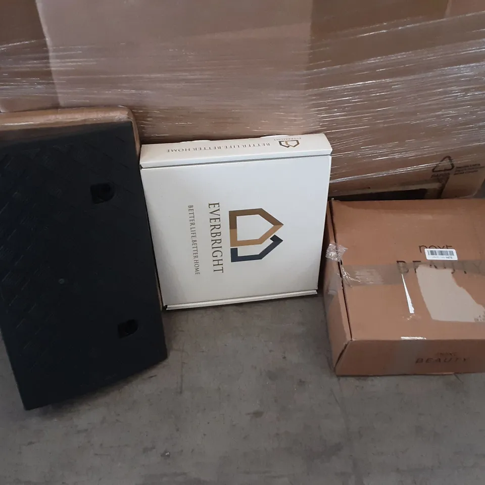 LARGE PALLET OF ASSORTED HOMEWARE ITEMS TO INCLUDE GARDEN POOL, PORTABLE GAS WATER HEATER, MULTIFUNCTIONAL CART ETC 