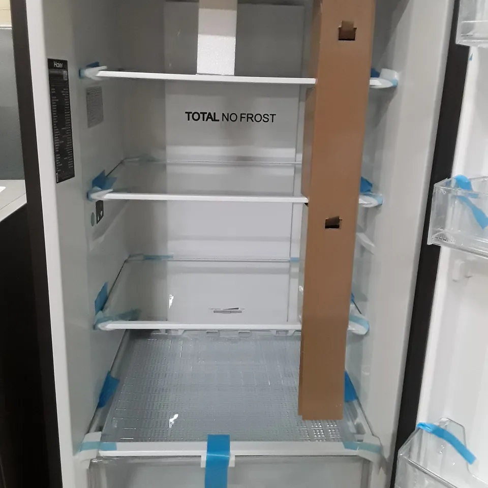 HAIER HTR3619ENPB NO FROST FRIDGE FREEZER IN BLACK - UNPROCESSED RAW RETURN