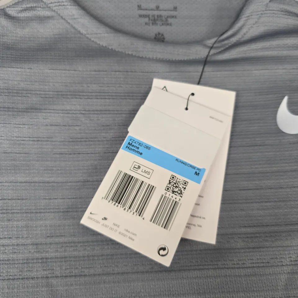 NIKE DRI-FIT MEN'S RUNNING TOP – GREY, SIZE M