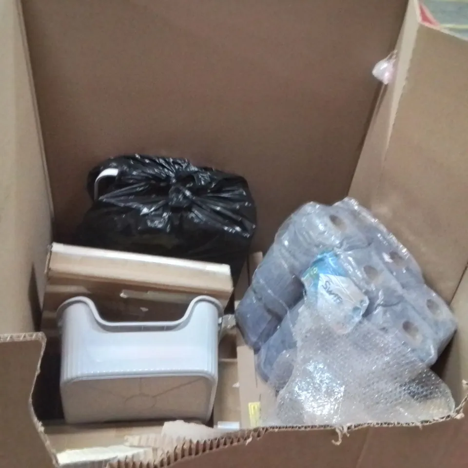 PALLET OF ASSORTED HOUSEHOLD GOODS AND PRODUCTS TO INCLUDE;CAT LITTER TRAY,SHOWER MIXER SYSTEM,TRAYS