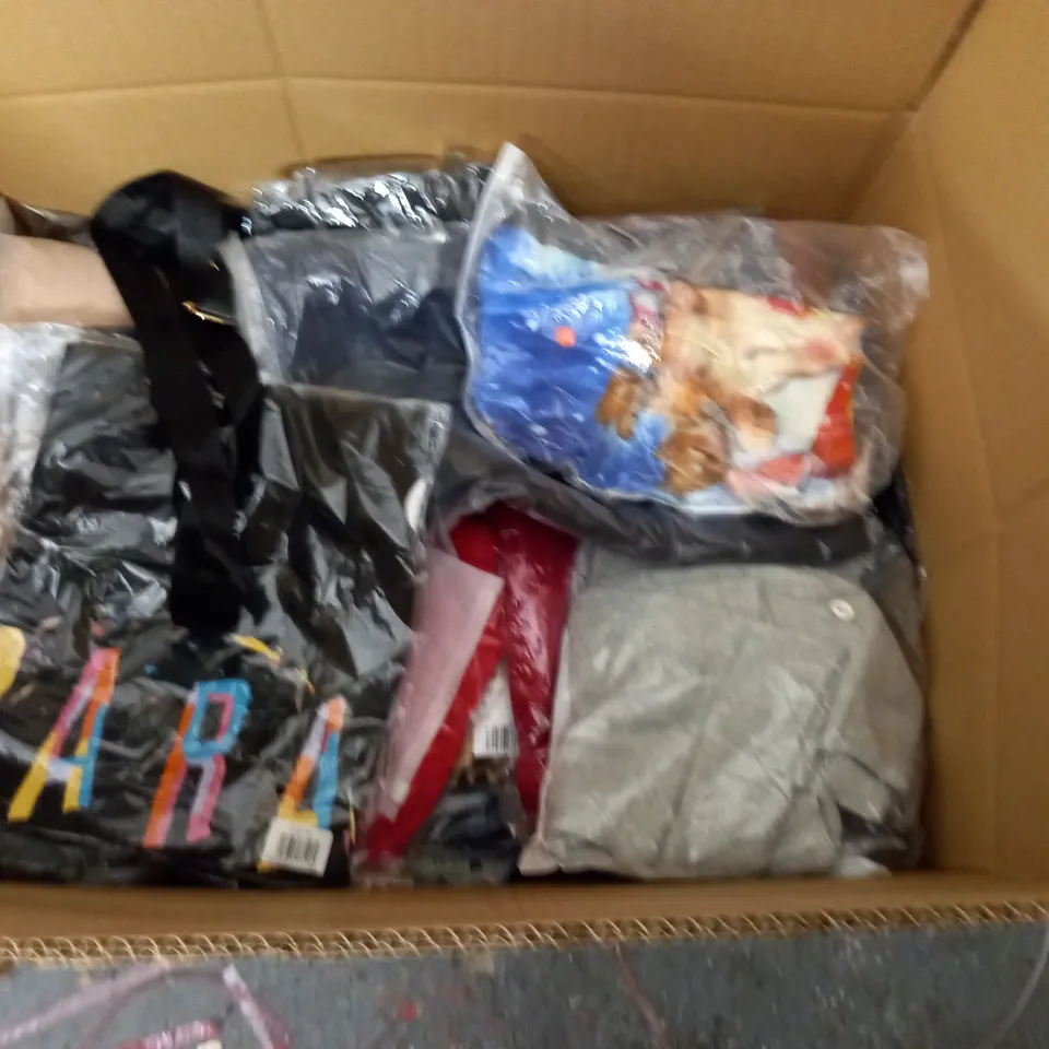 LARGE QUANTITY OF ASSORTED BAGGED CLOTHING ITEMS TO INCLUDE COUTURE AND IN THE STYLE