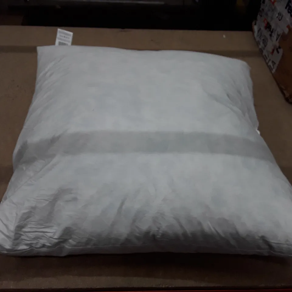 CHESTON SQUARE CUSHION PAD 