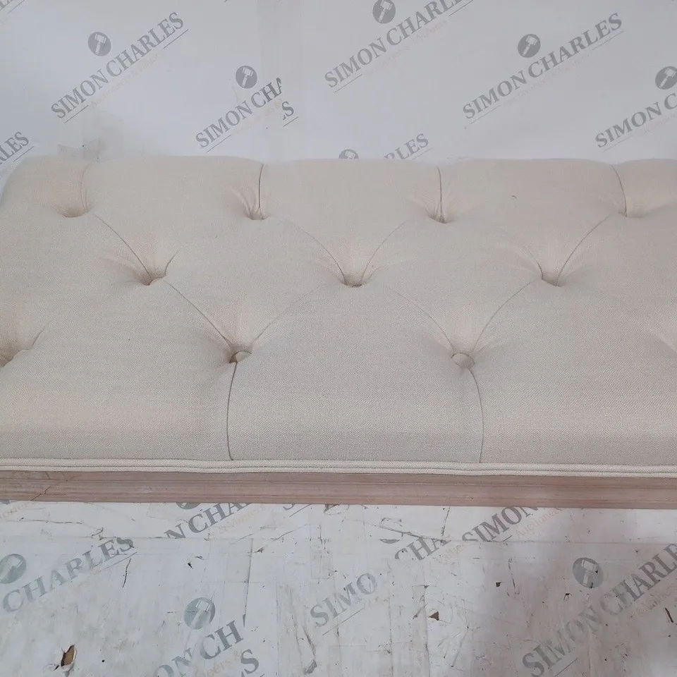 BOXED BENCH WITH CUSHION SEAT 