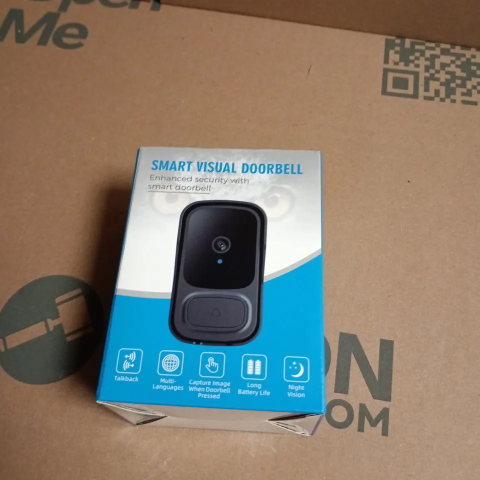 BOX OF APPROXIMATELY 8 ASSORTED ELECTRICAL ITEMS INCLUDING SMART WIFI DOORBELL CAMERA AND SMART VISUAL DOORBELL 