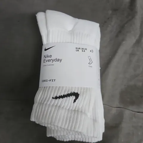 NIKE EVERYDAY COTTON CUSHIONED CREW SOCKS – PACK OF 3, UK 5-8 
