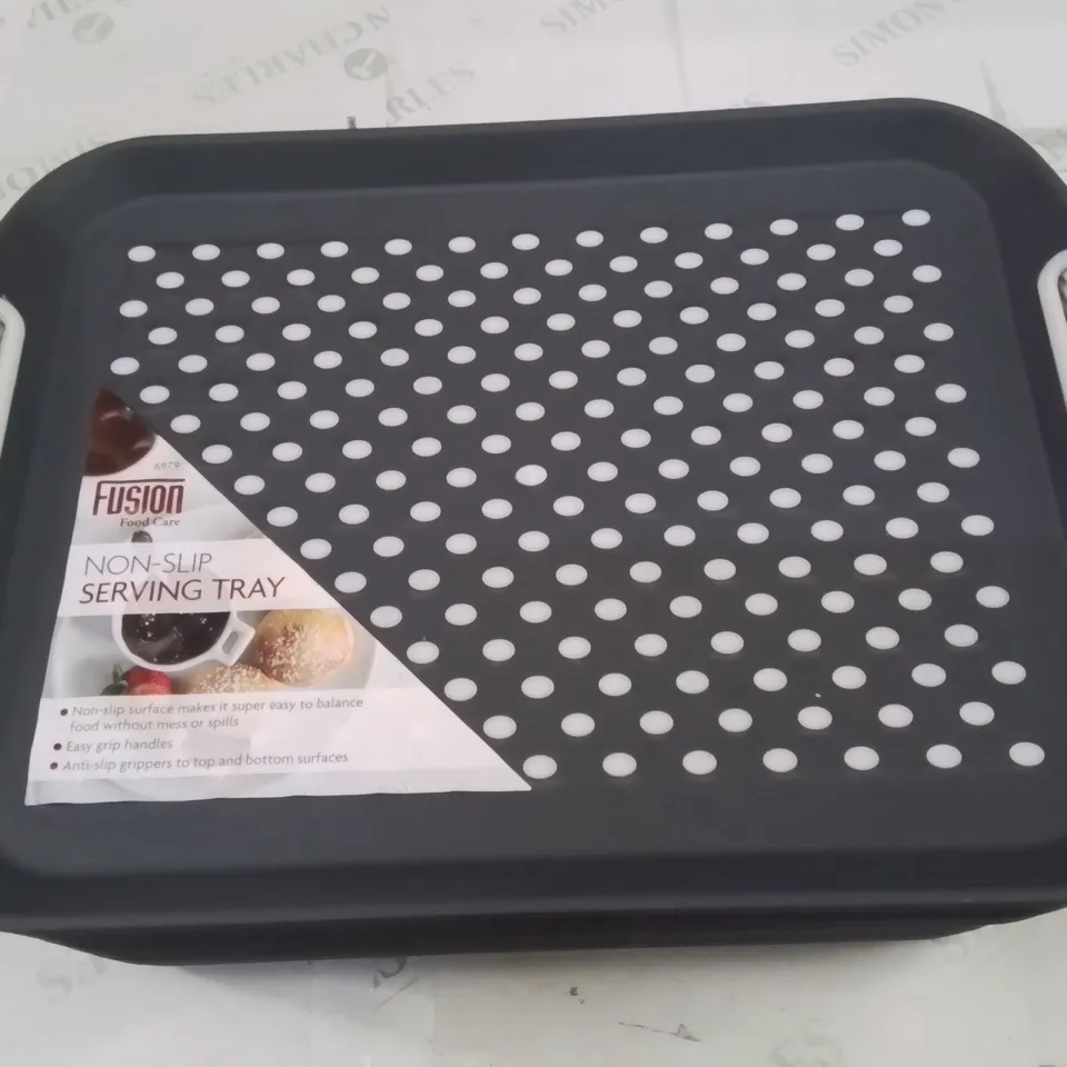 25 FUSION FOOD CARE NON-SLIP SERVING TRAYS