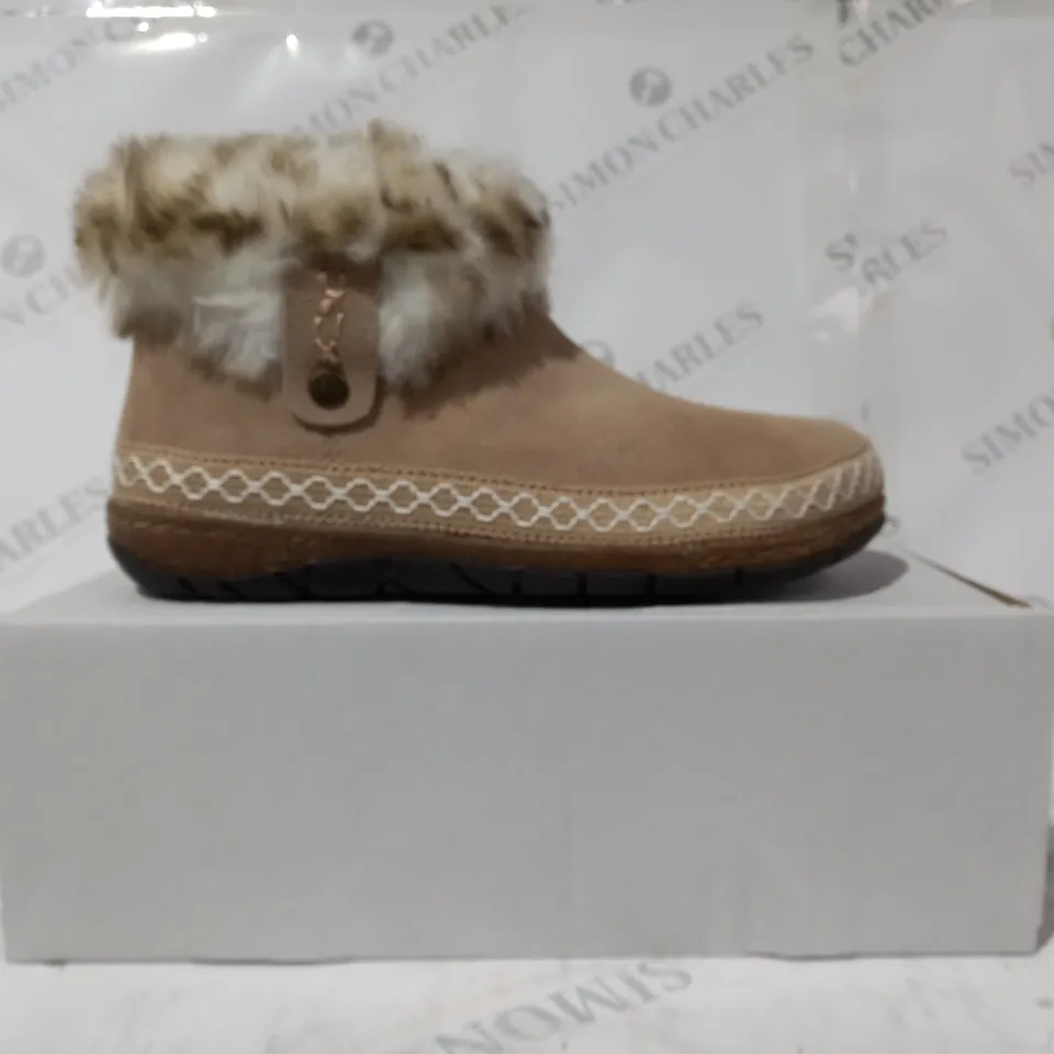 BOXED PAIR OF EARTH ORIGINS EMMALYN BEIGE BOOTIES - SIZE 5