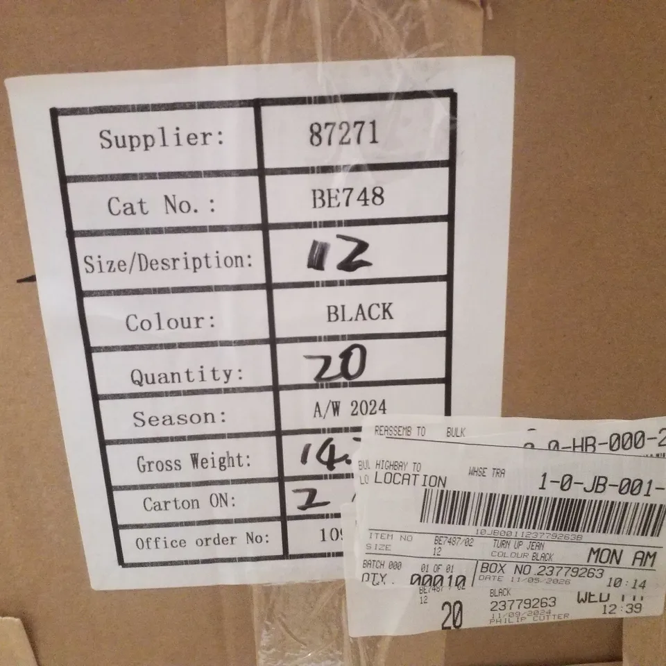 BOX CONTAINING APPROXIMATELY 10 BRAND NEW SIMPLY BE BLACK TURN UP JEANS - SIZE 12