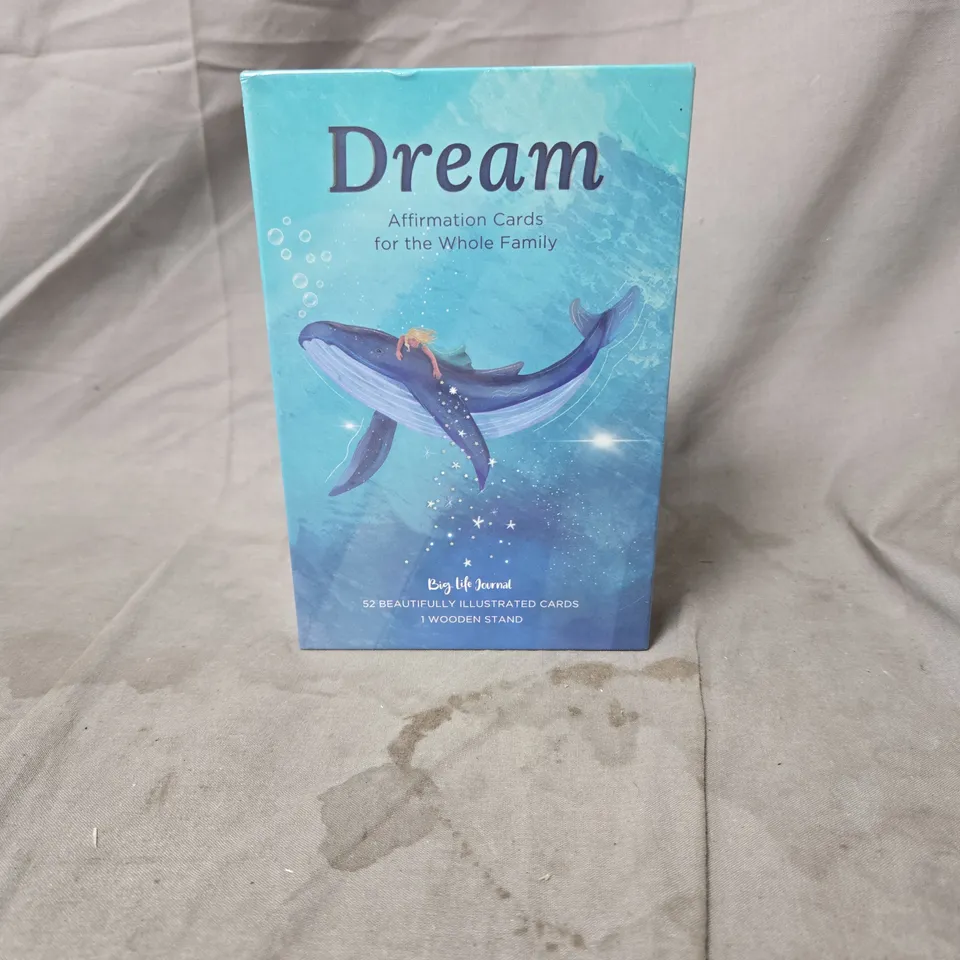 BIG LIFE JOURNAL DREAM AFFIRMATION CARDS FOR THE WHOLE FAMILY – 52 CARDS WITH WOODEN STAND. SEALED