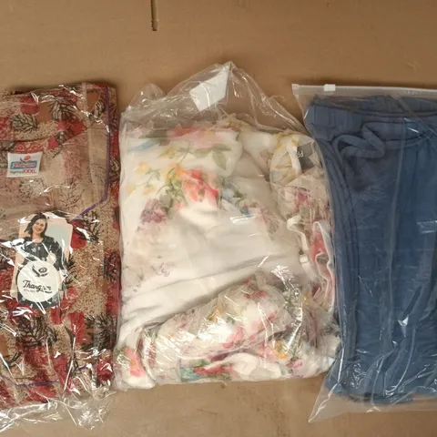 APPROXIMATELY 20 ASSORTED CLOTHING AND FASHION PRODUCTS IN VARIOUS STYLES AND SIZES - COLLECTION ONLY