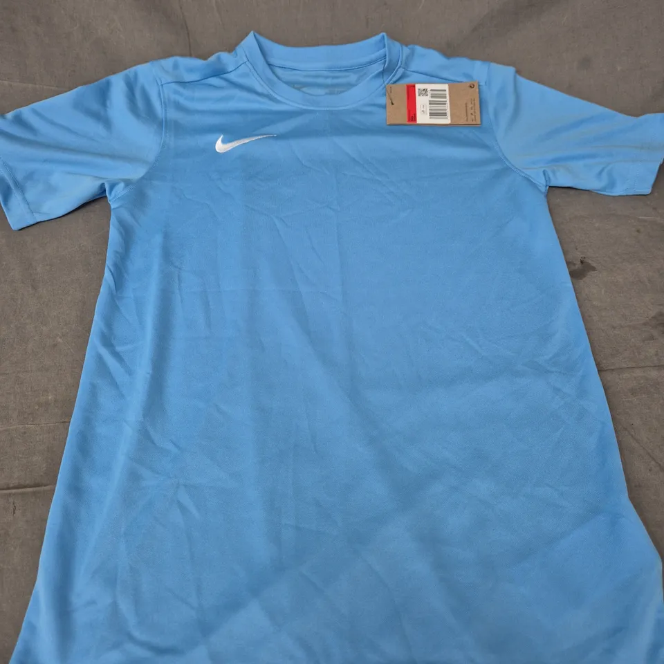 NIKE KIDS T-SHIRT – SKY BLUE - LARGE