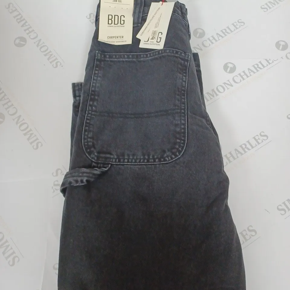 BDG CARPENTER JEANS SIZE W28 L30
