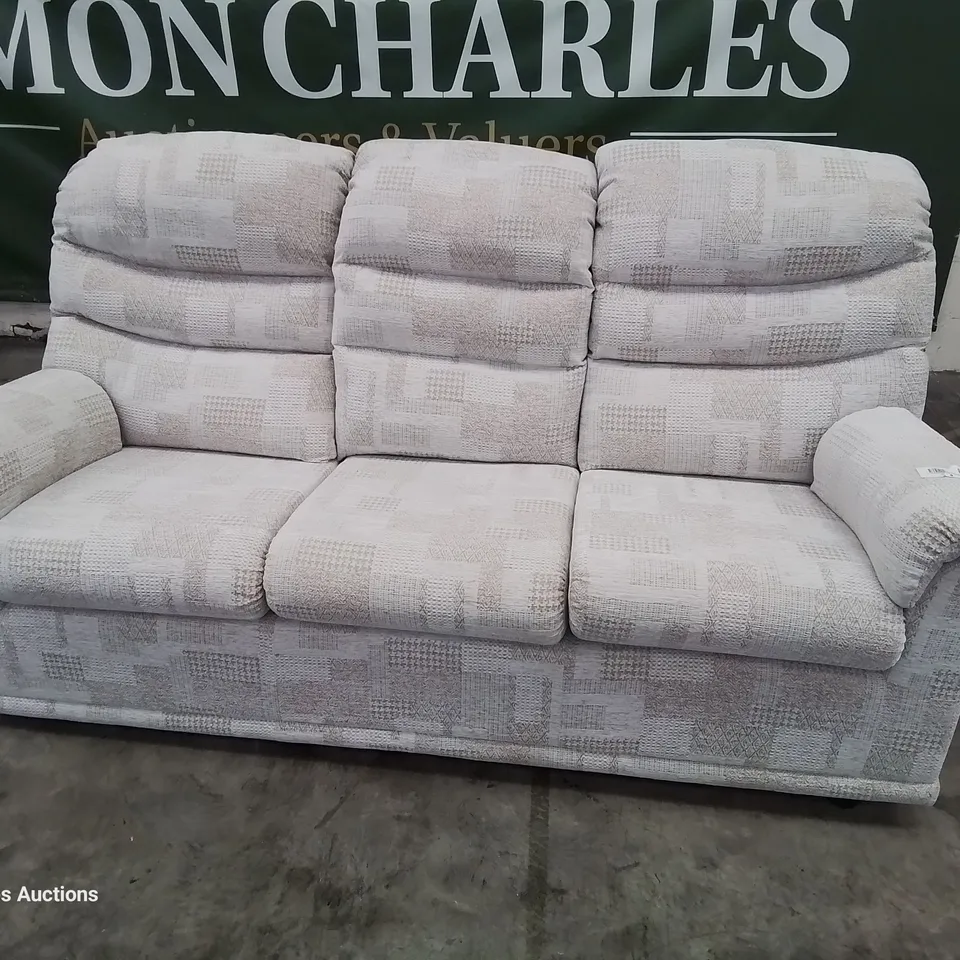 QUALITY BRITISH DESIGNER & MANUFACTURED G PLAN MALVERN THREE SEATER SOFA LYDIA BLUSH FABRIC 