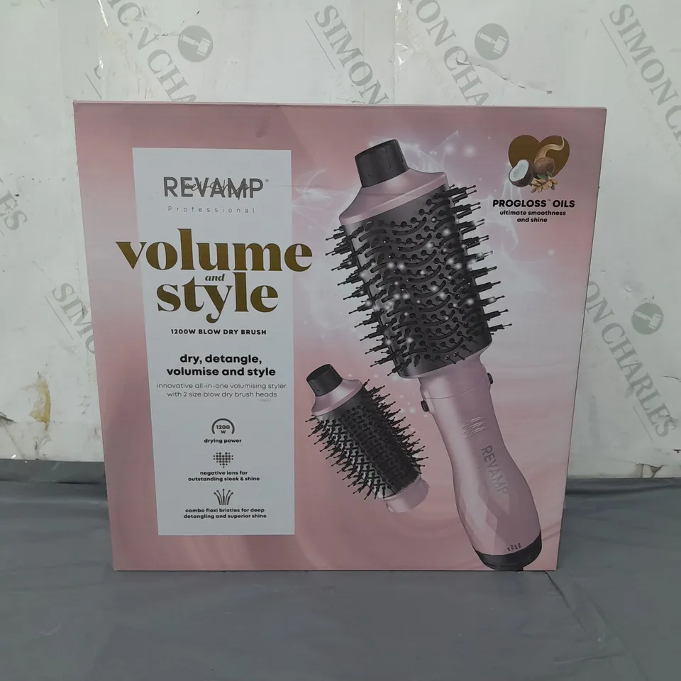 BOXED REVAMP VOLUME & STYLE 1200W BLOW DRY BRUSH