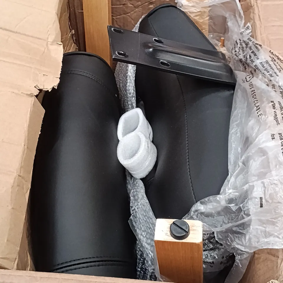 BOXED TEKNIK OFFICE VISITORS CHAIR - BLACK/WOOD (1 BOX)